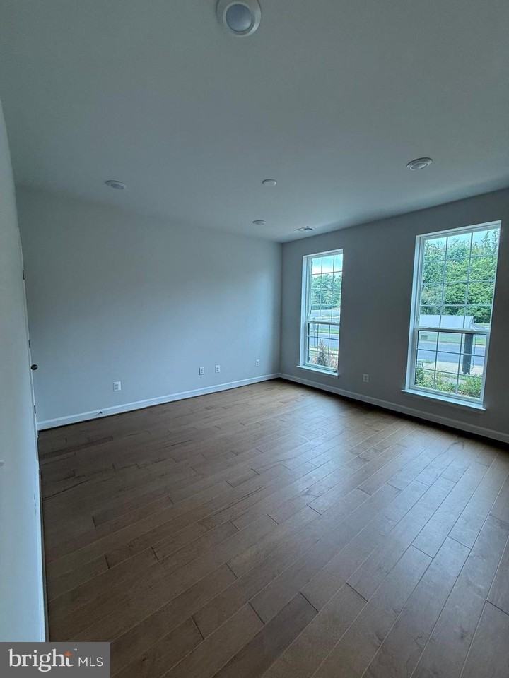 12586 Ovation Dr - Photo 2 of 21