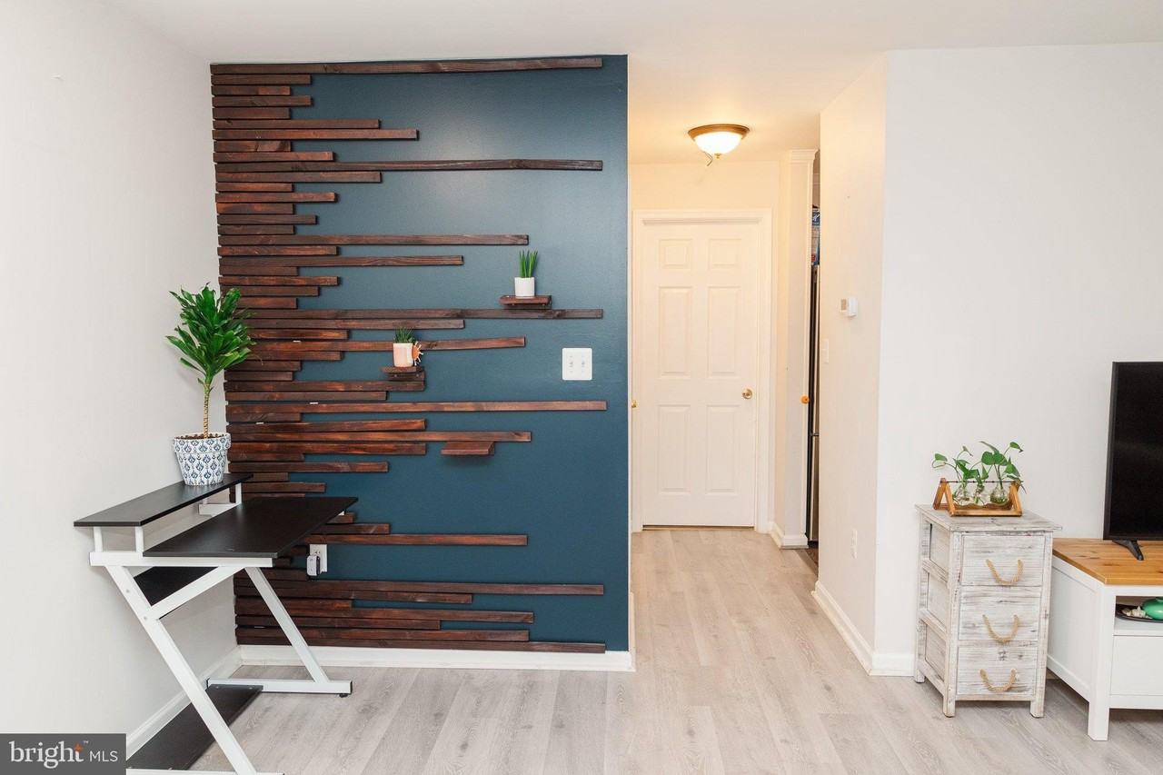 9576 Jayhawk Ter - Photo 2 of 11