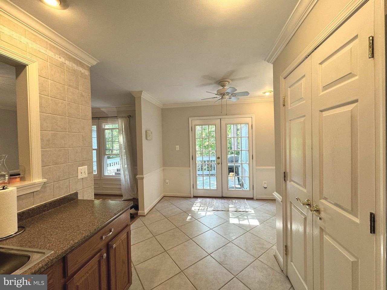 12121 Derriford Ct - Photo 6 of 24