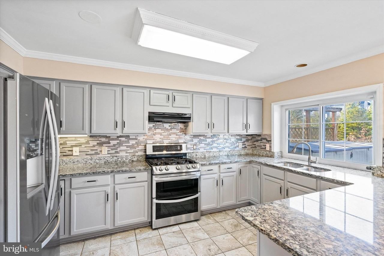 16820 Jed Forest Ln - Photo 4 of 17