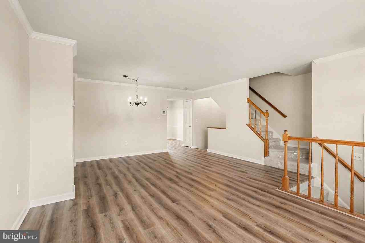 203 Knollwood Ct - Photo 4 of 25