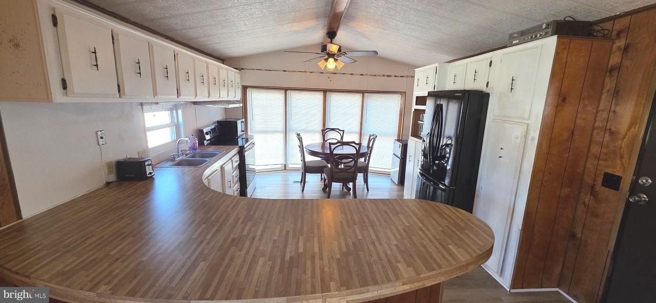 45 High Wind Ln - Photo 3 of 16