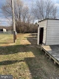 130 Fabric Dr - Photo 4 of 12