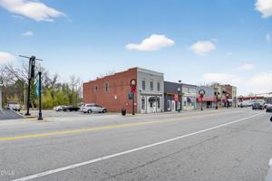 featured image of 124 N Mecklenburg Ave