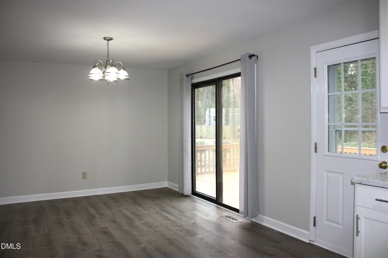 517 Killington Dr - Photo 7 of 15