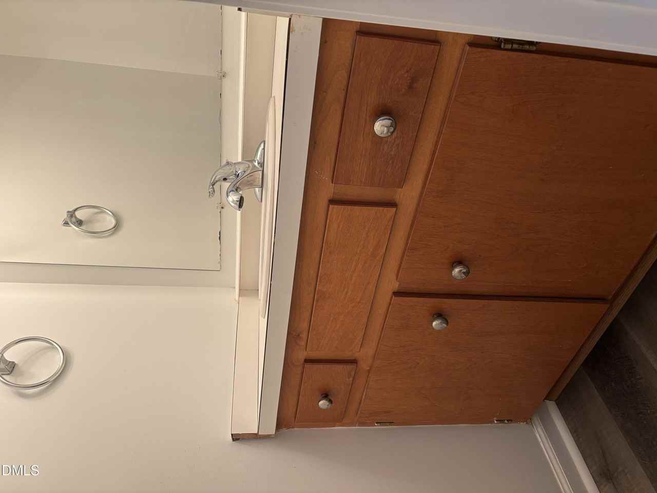 207 S Lincoln St - Photo 5 of 16