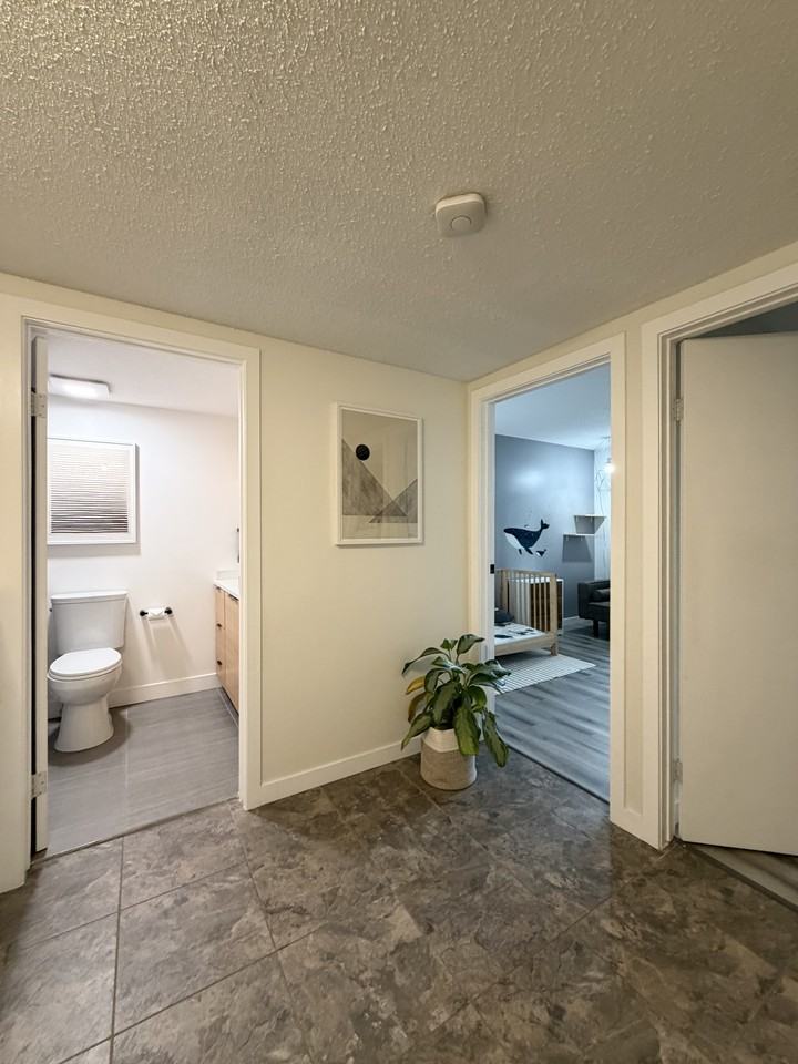 1240 Falcon Drive #21 - Photo 7 of 44