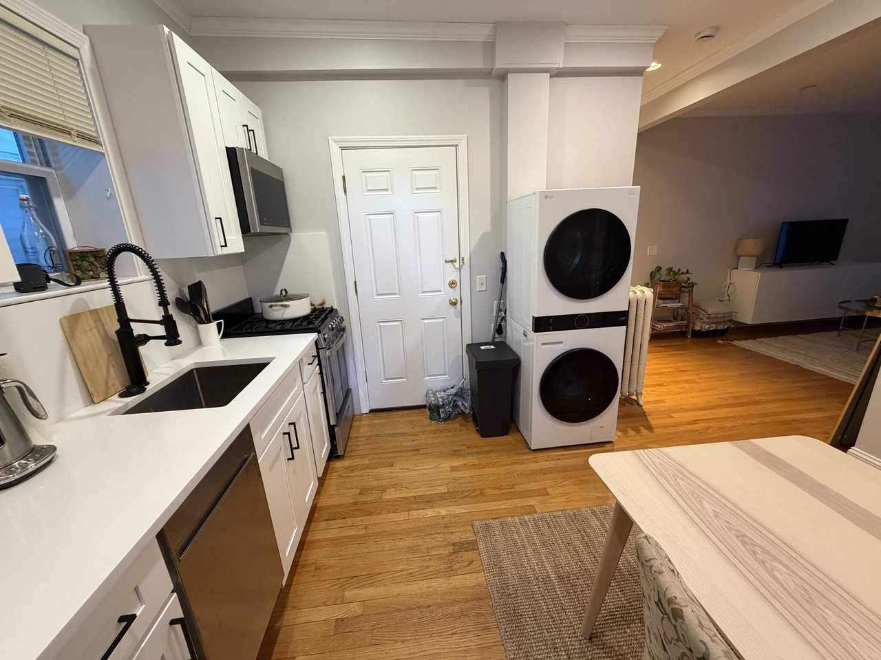 1579 Cambridge St #1R - Photo 4 of 15