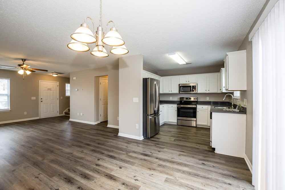 913 River Trail Rd - Photo 7 of 17