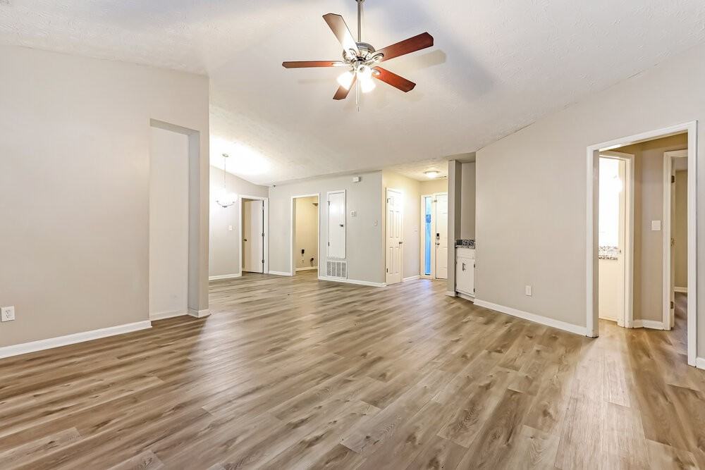 9185 Sunset Dr - Photo 5 of 16