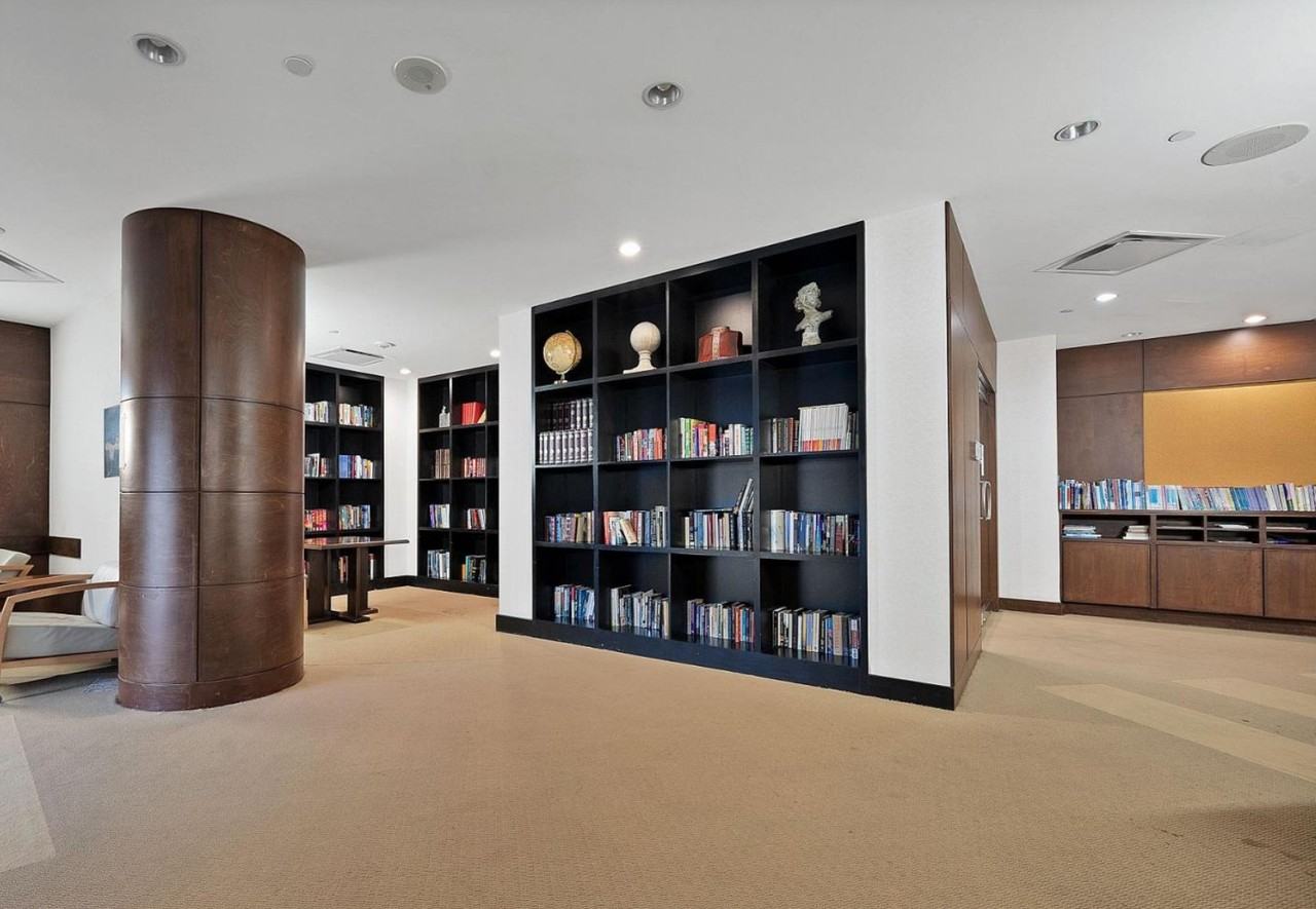 5 Northtown Way - Photo 3 of 14