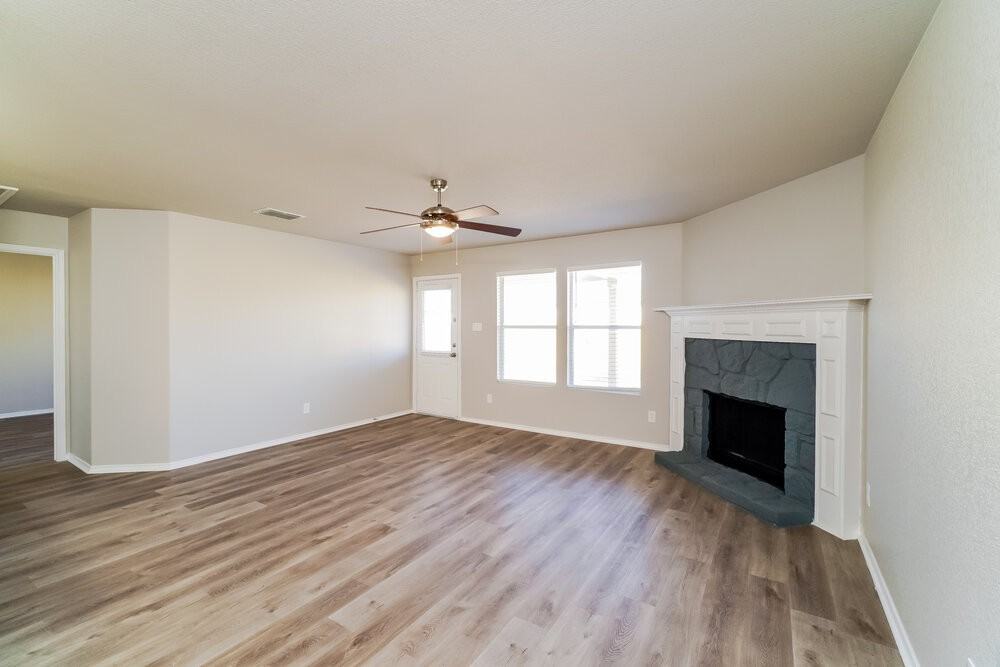 27218 Lasso Bnd - Photo 5 of 17