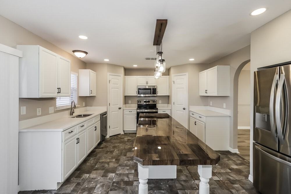 8240 Settlers Creek Loop - Photo 6 of 17