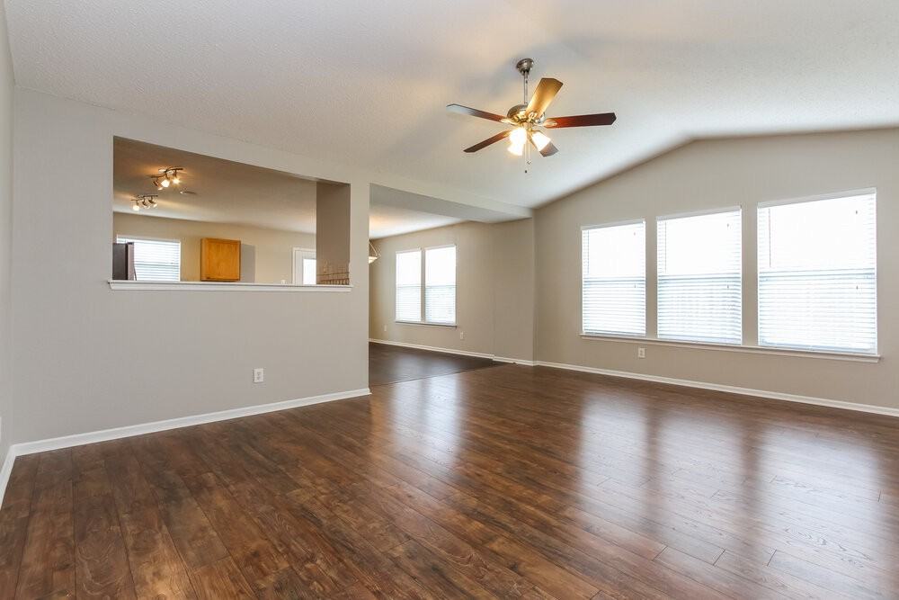 6906 W Dover Pl - Photo 2 of 15