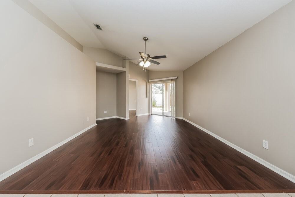 8522 Hawbuck St - Photo 3 of 16