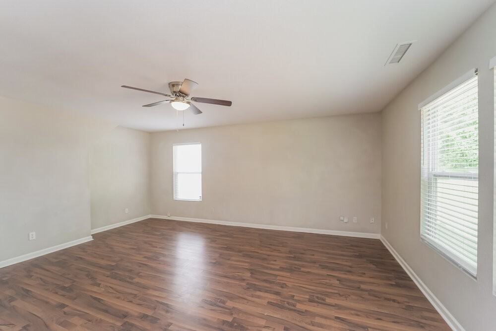 7606 Eben Dr - Photo 6 of 17