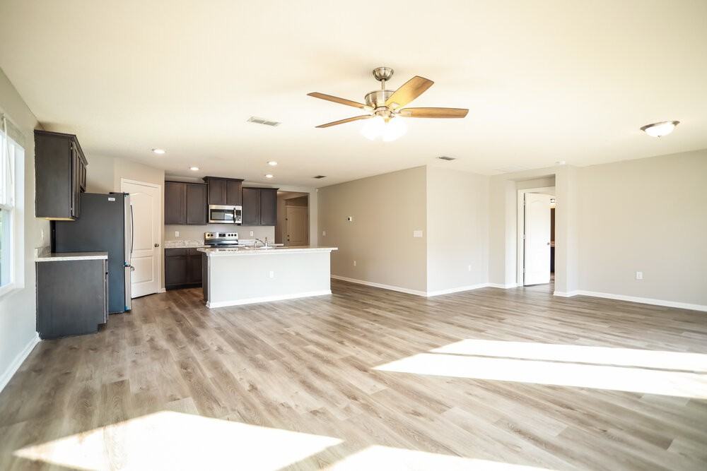 2303 Pebble Point Dr - Photo 4 of 16