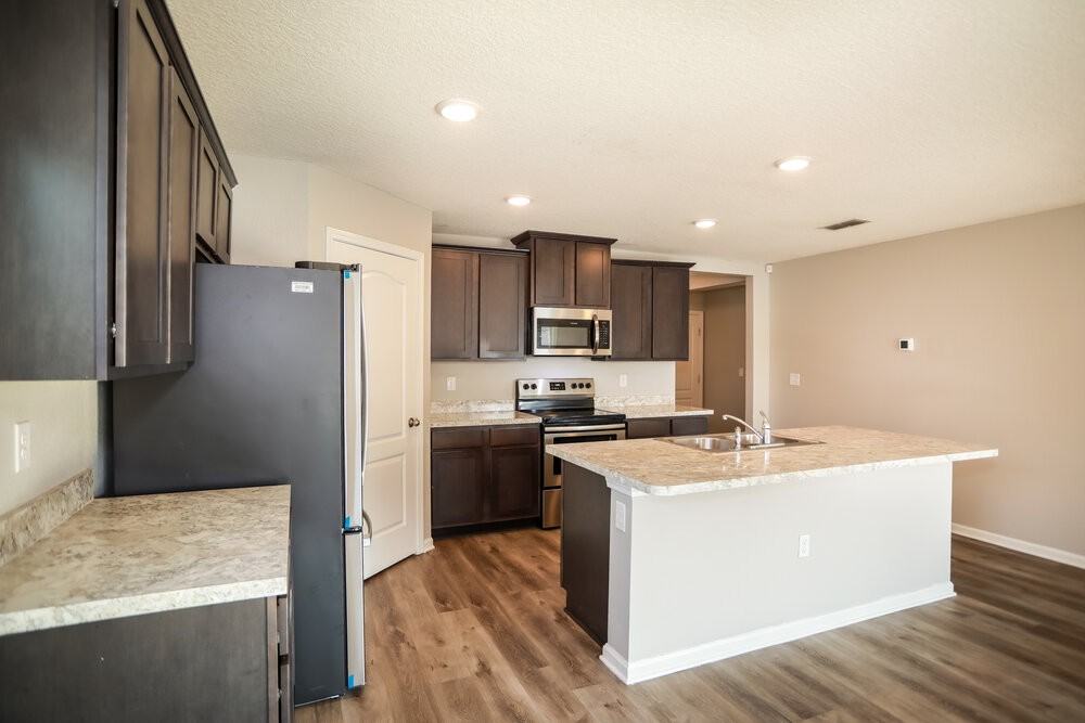 2303 Pebble Point Dr - Photo 7 of 16