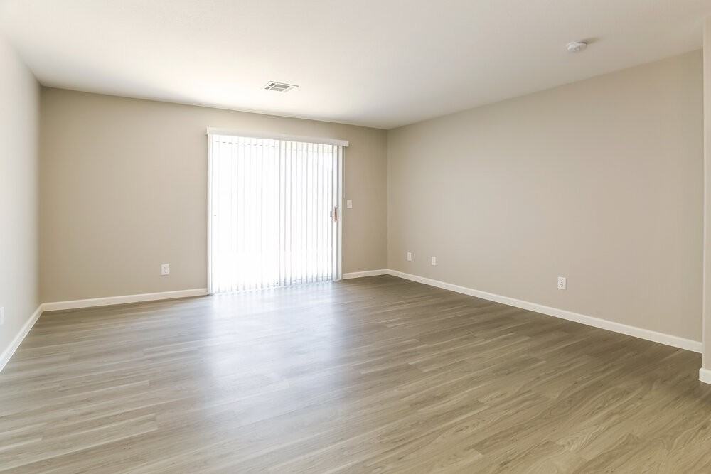 7905 Odysseus Ave - Photo 6 of 16