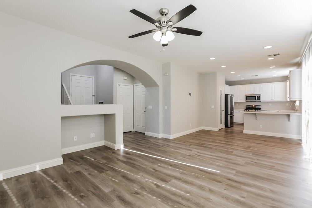 1857 Bayhurst Ave - Photo 4 of 17