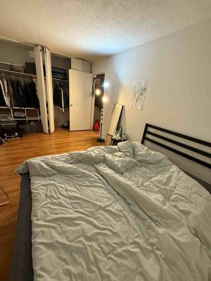 527 Putnam Ave #6 - Photo 5 of 9