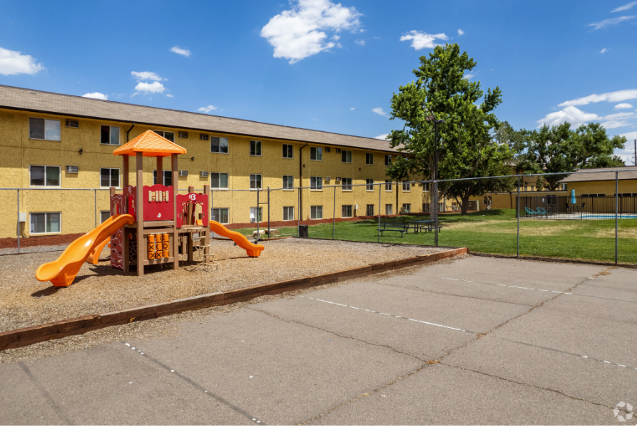 919 South Peoria Street - Photo 3 of 6