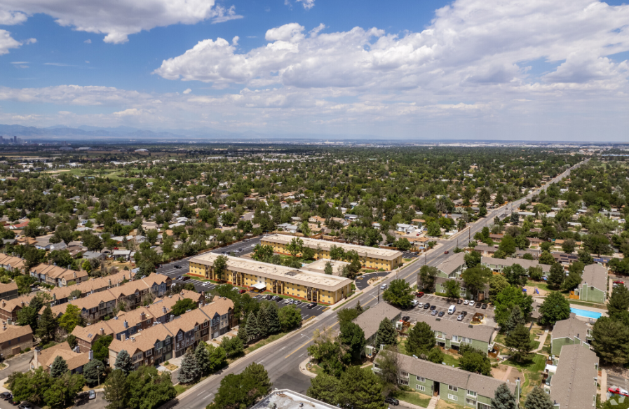 919 South Peoria Street - Photo 4 of 6