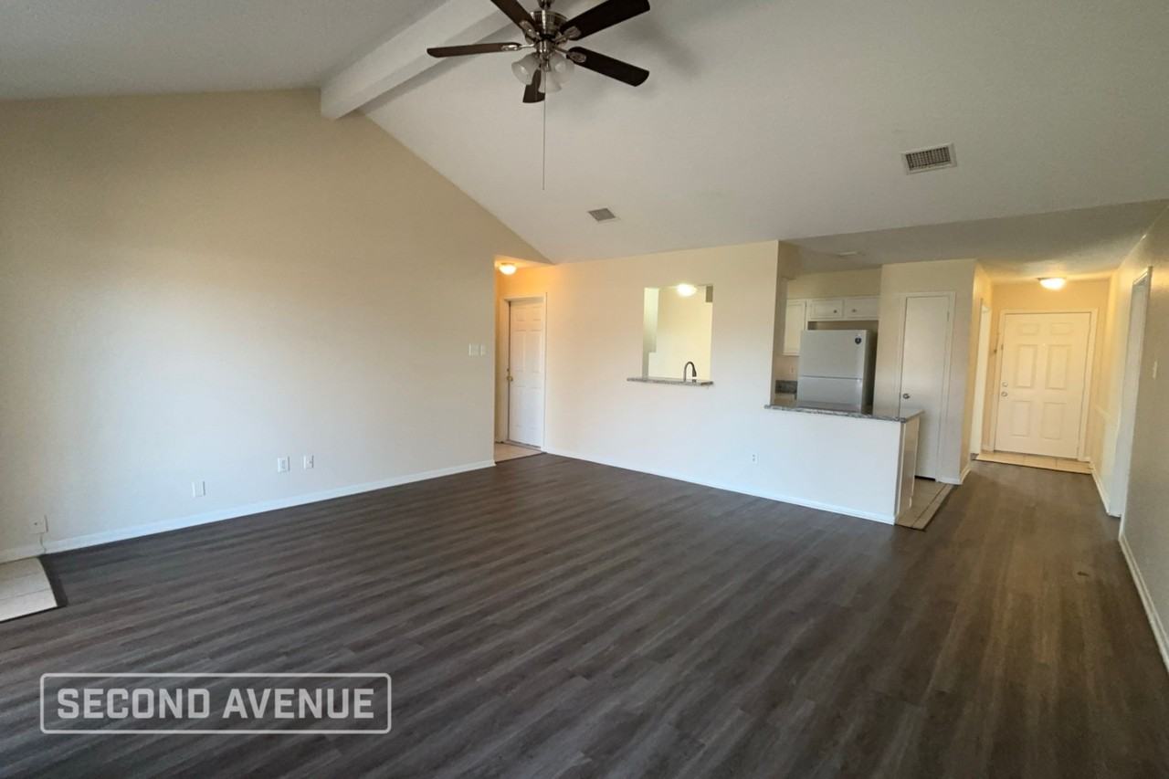 7706 Waterchase Dr - Photo 2 of 20