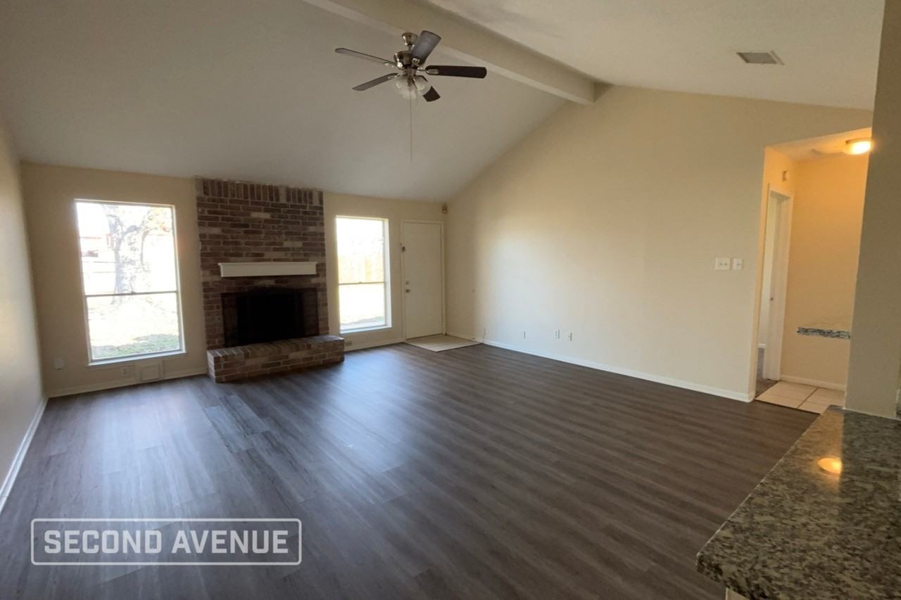 7706 Waterchase Dr - Photo 3 of 20