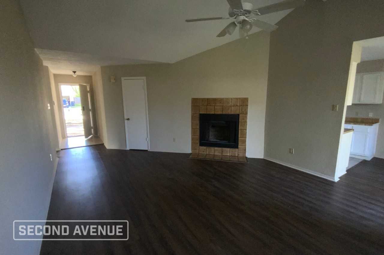 15919 Rosebriar Dr - Photo 3 of 14