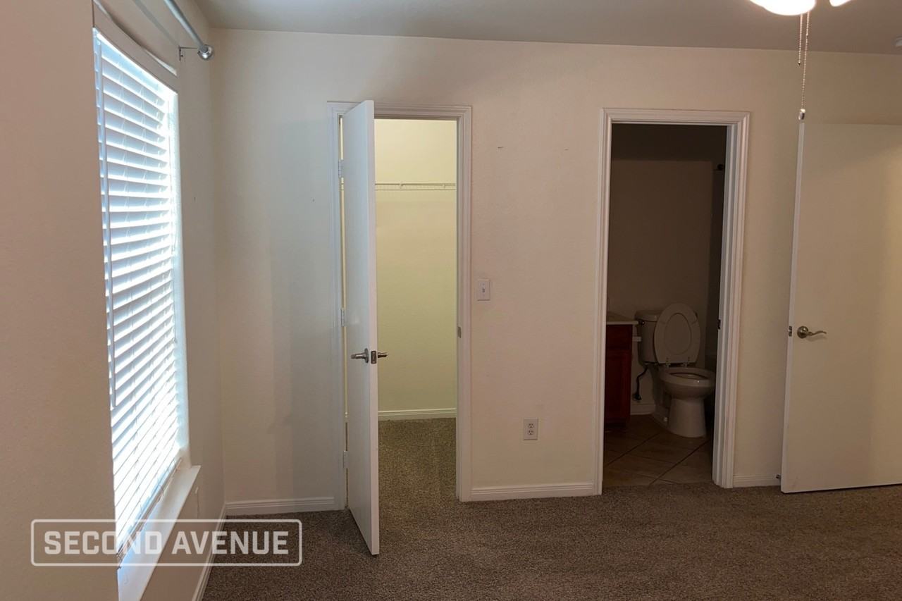 2201 Encino Dr - Photo 7 of 15