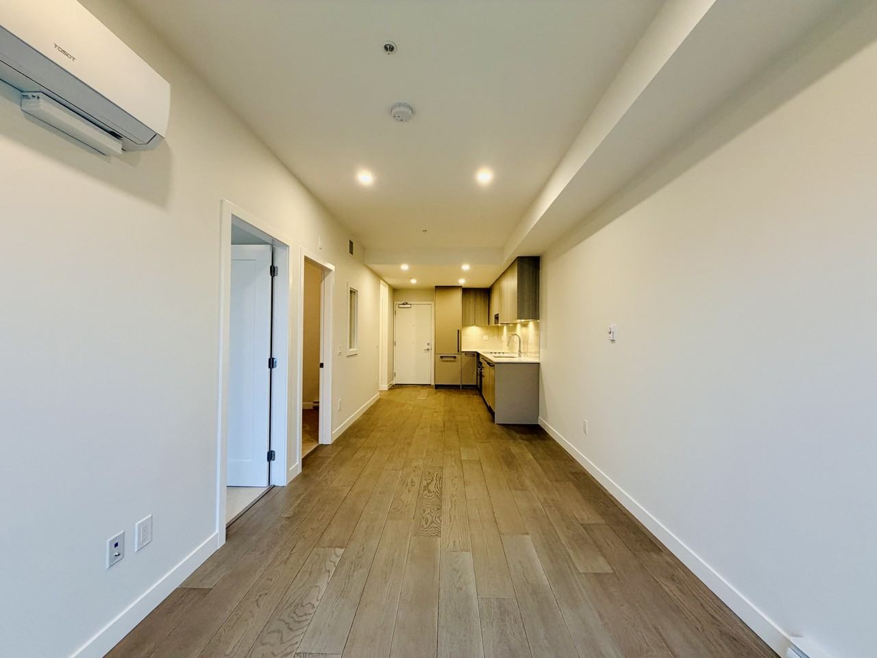 5398 207 Street #2 Bed - Photo 6 of 18