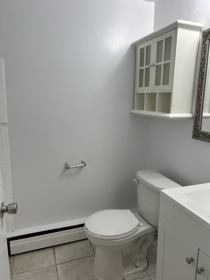 390 Guelph Line - Photo 3 of 6