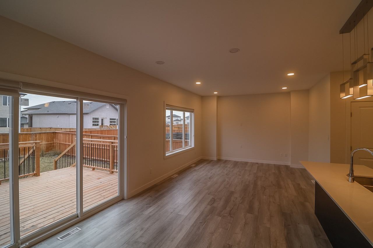 110 Northwater Bay - Photo 2 of 13