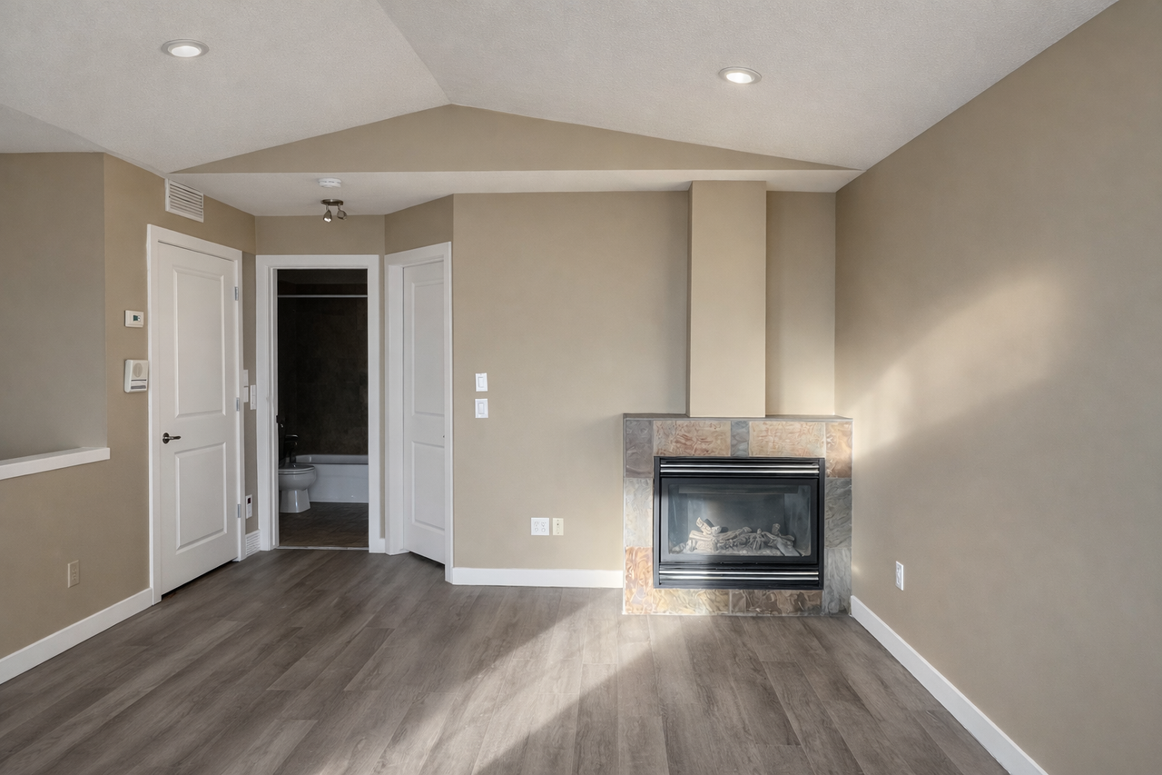 2222 Westmount - Photo 2 of 19