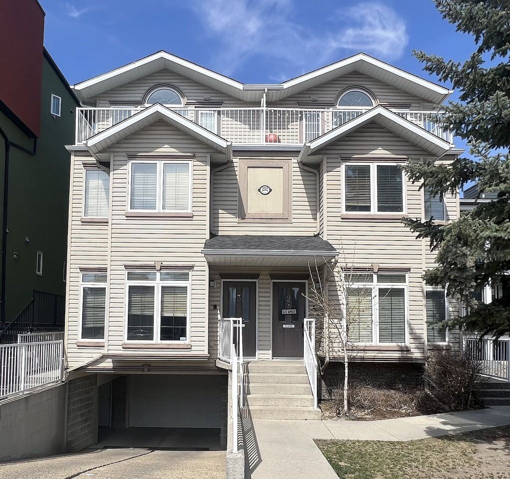 2222 Westmount - Photo 7 of 19