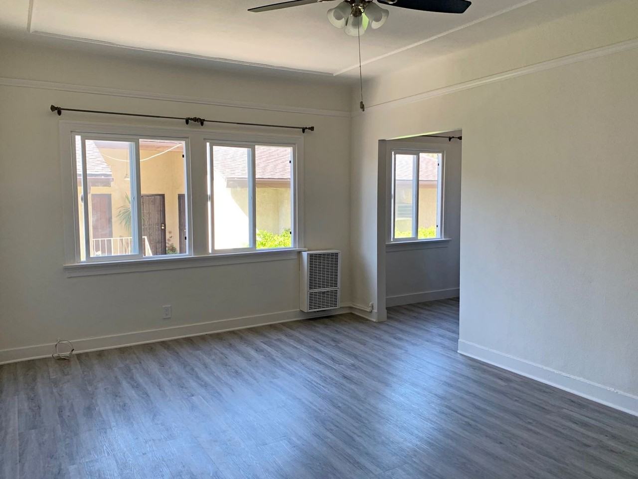 1623 N Mariposa - Photo 2 of 19