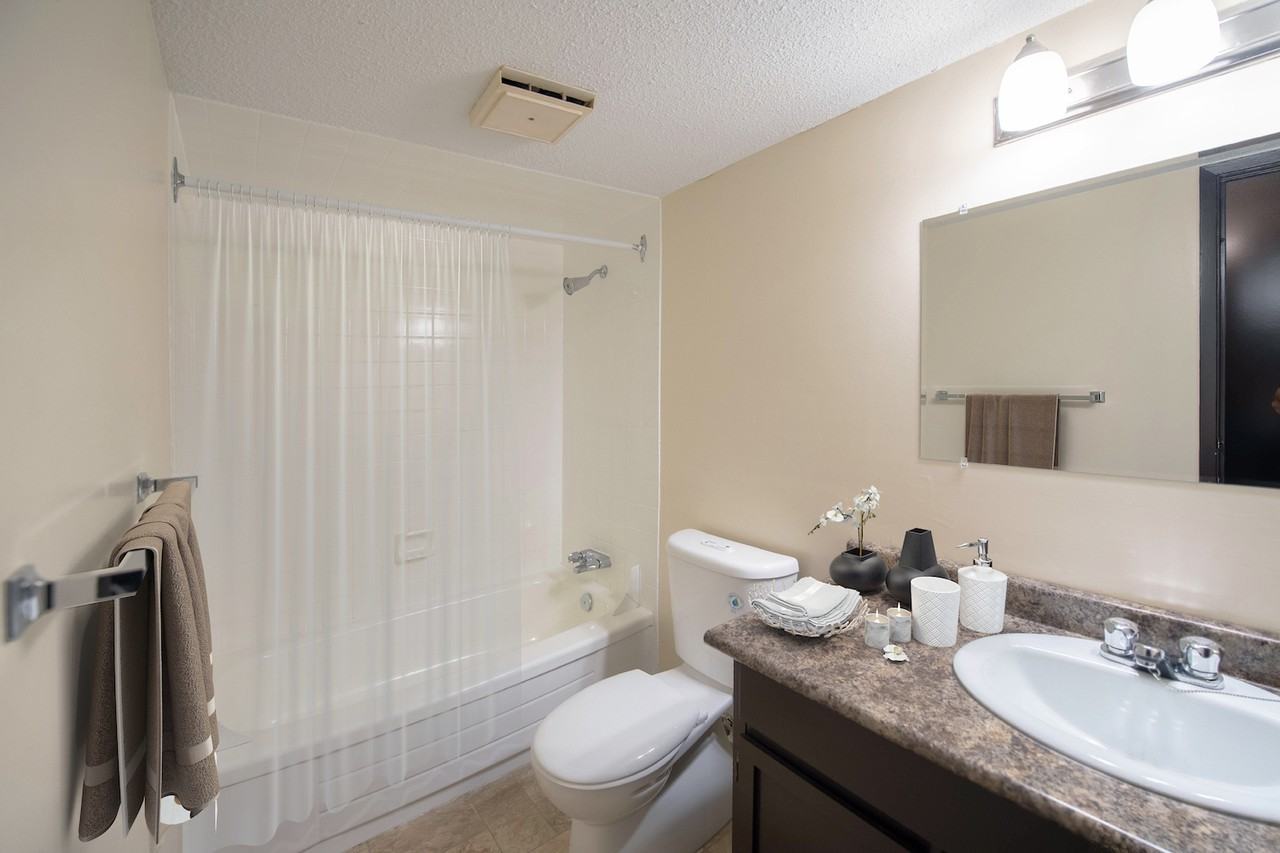 Windwood Gardens - Photo 5 of 12