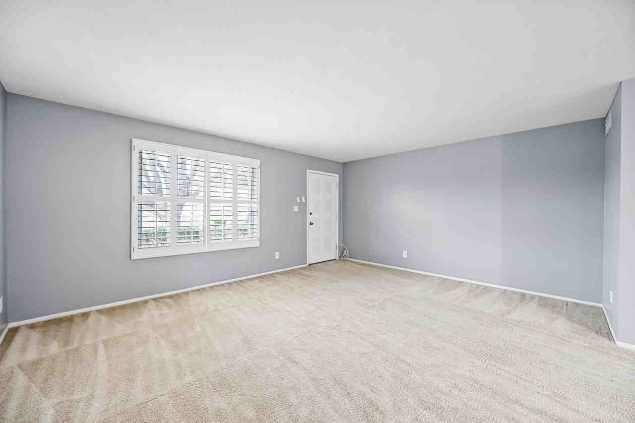 5945 East Thomas Road - Photo 3 of 25