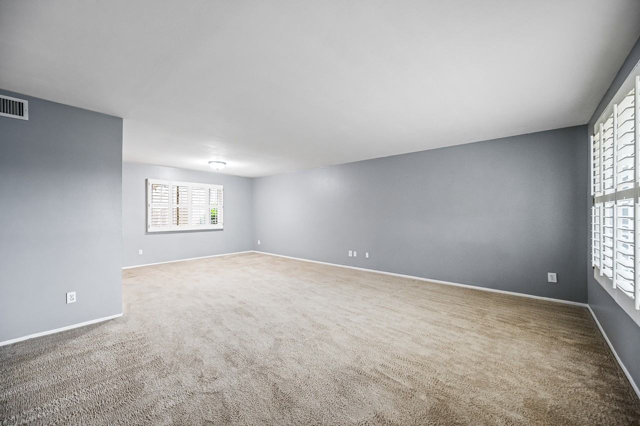 5945 East Thomas Road - Photo 5 of 25