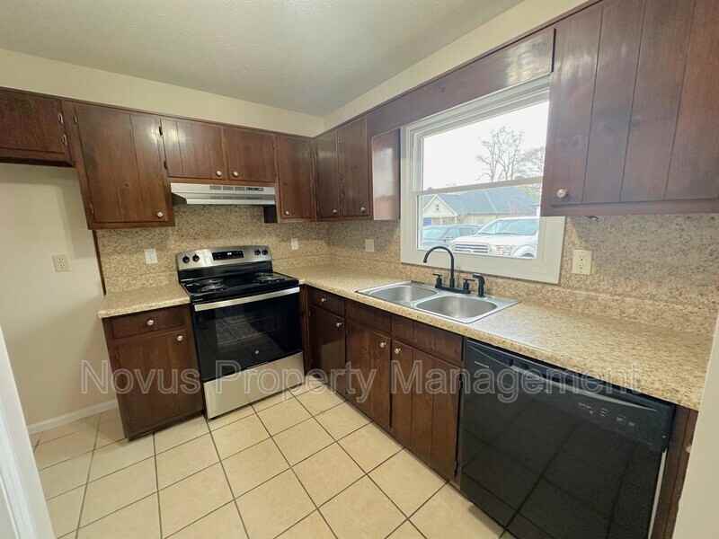 104 Wrenwood Ln - Photo 4 of 18