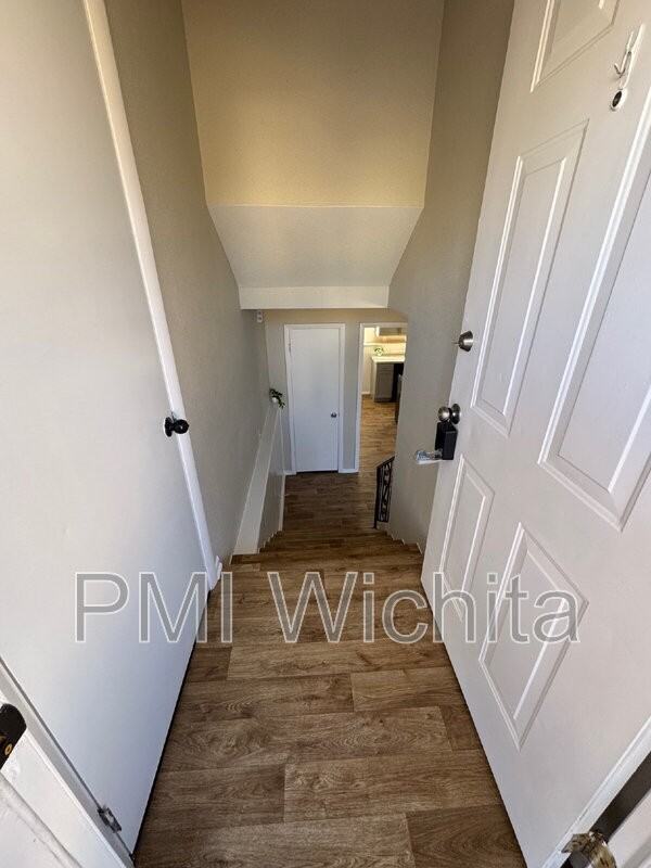 713 N Dougherty Ave - Photo 3 of 13