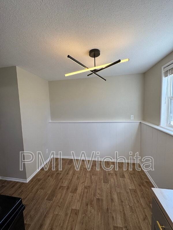 713 N Dougherty Ave - Photo 5 of 13