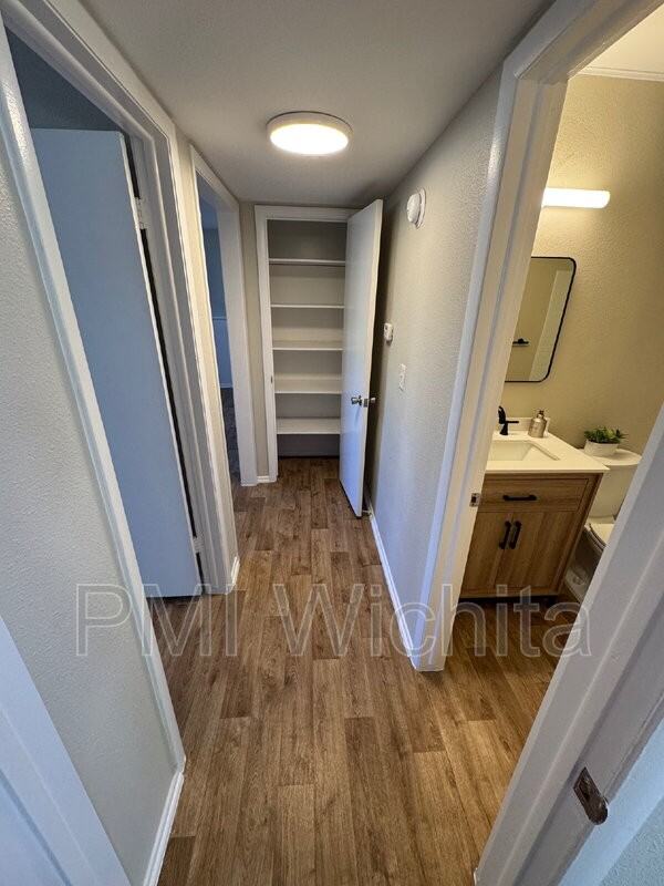 713 N Dougherty Ave - Photo 7 of 13