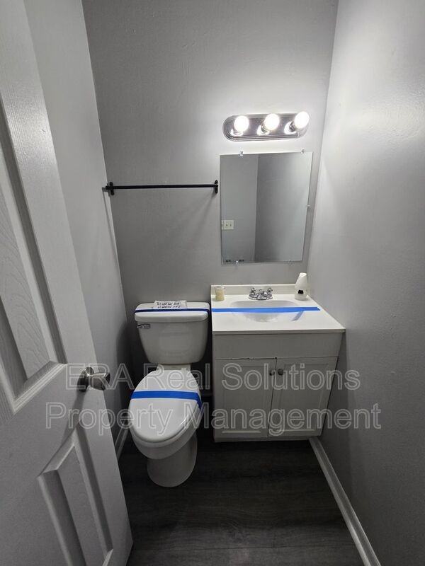 1703 Carstare Dr - Photo 7 of 17