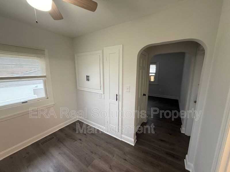 3943 Front St - Photo 2 of 8