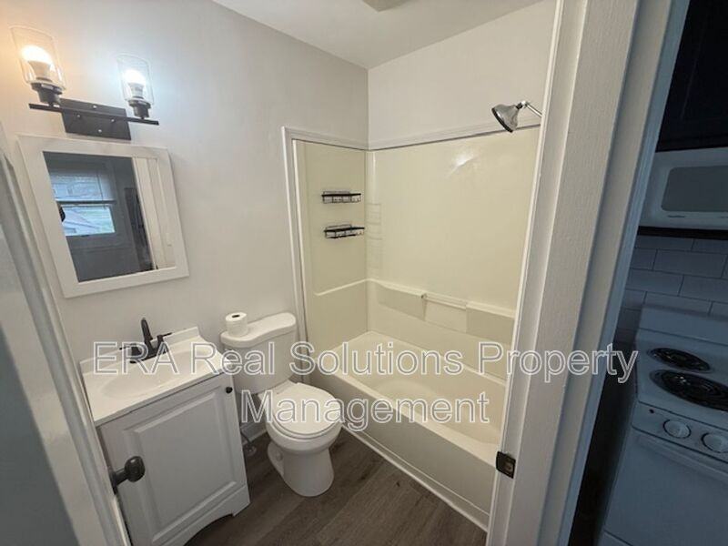 3943 Front St - Photo 3 of 8