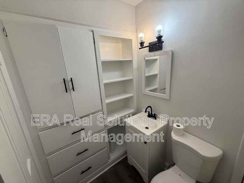 3943 Front St - Photo 4 of 8