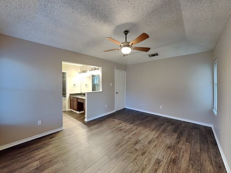 445 Hillside Dr - Photo 7 of 18