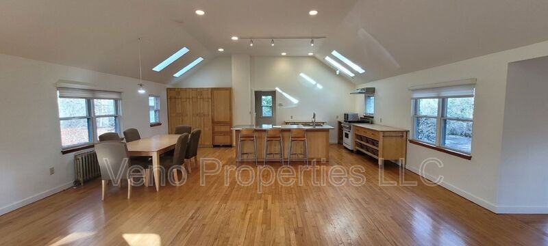 16 Maple Ave - Photo 5 of 35